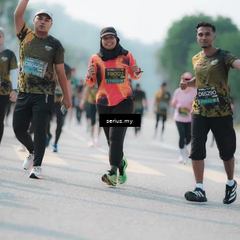Runner Photo 6435925