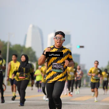 Runner Photo 6435990