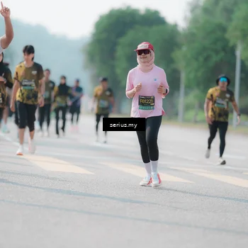 Runner Photo 6436001
