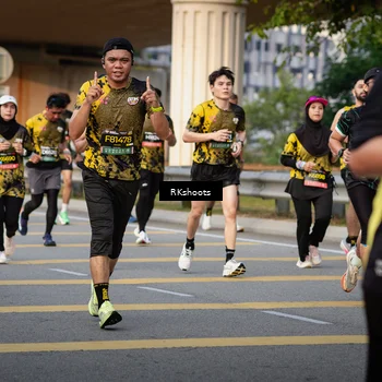 Runner Photo 6436038