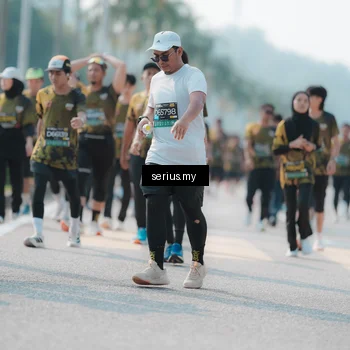 Runner Photo 6436040
