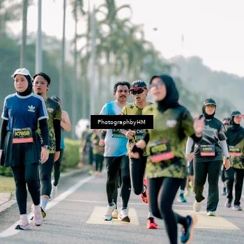 Runner Photo 6436055