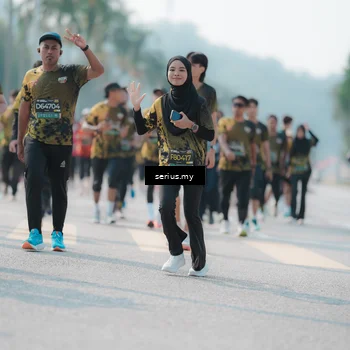 Runner Photo 6436078