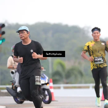 Runner Photo 6436082