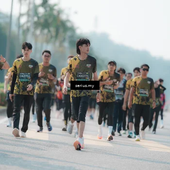 Runner Photo 6436156
