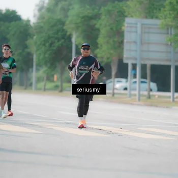 Runner Photo 6436275