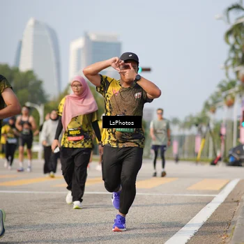 Runner Photo 6436286