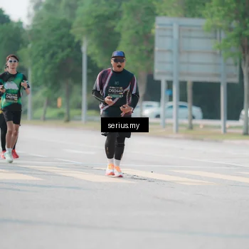 Runner Photo 6436292