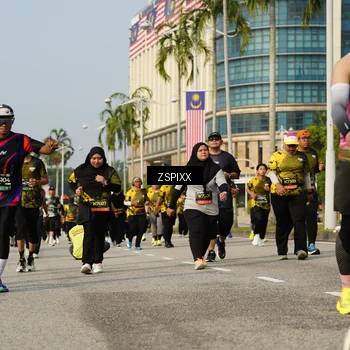 Runner Photo 6436323