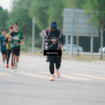 Runner Photo 6436328