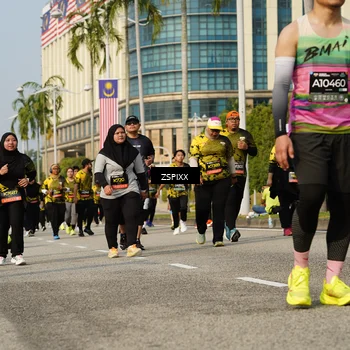 Runner Photo 6436353