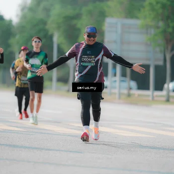 Runner Photo 6436354