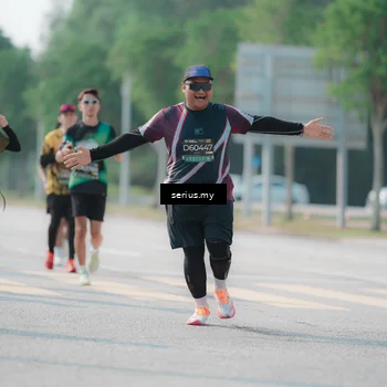 Runner Photo 6436358