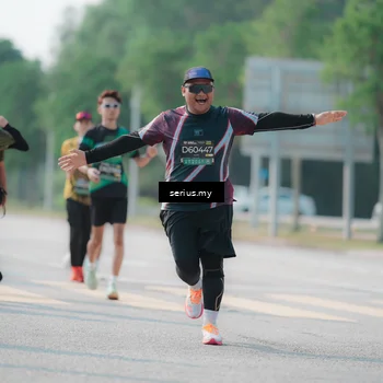 Runner Photo 6436365