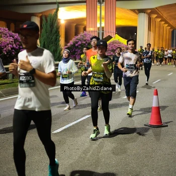 Runner Photo 6436399