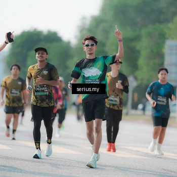 Runner Photo 6436431