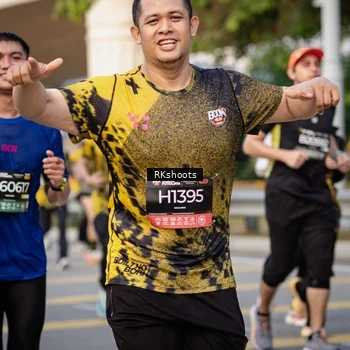 Runner Photo 6436442