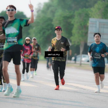 Runner Photo 6436447