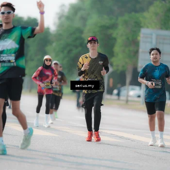 Runner Photo 6436448