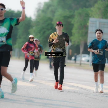 Runner Photo 6436464