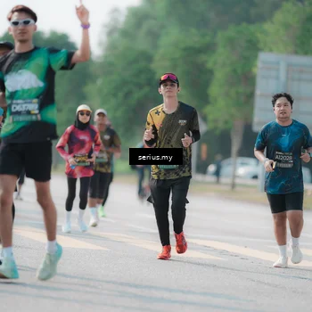 Runner Photo 6436480