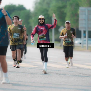 Runner Photo 6436525