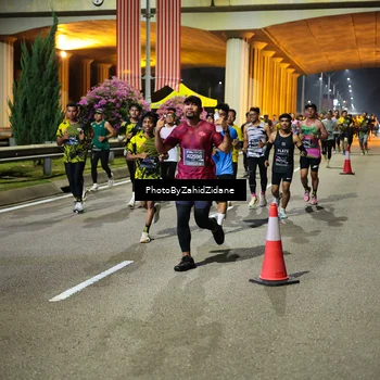 Runner Photo 6436565