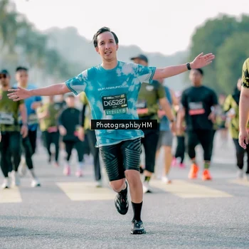 Runner Photo 6436571