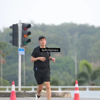 Runner Photo 6436578