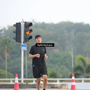 Runner Photo 6436579