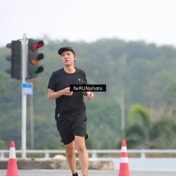 Runner Photo 6436582