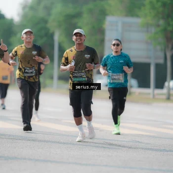 Runner Photo 6436595