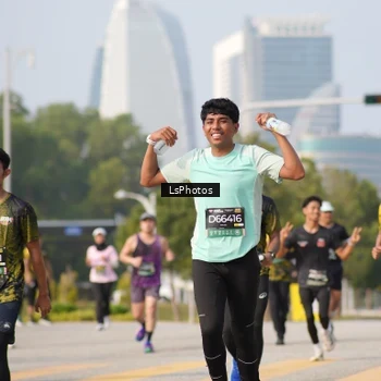 Runner Photo 6436610