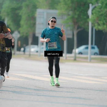 Runner Photo 6436624