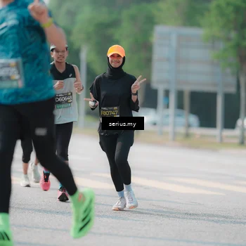 Runner Photo 6436658