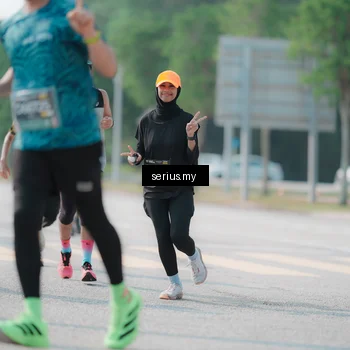 Runner Photo 6436659