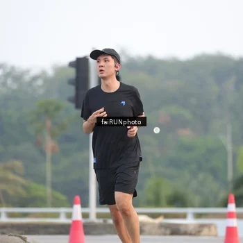 Runner Photo 6436676