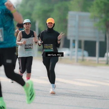 Runner Photo 6436689