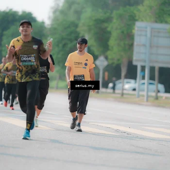 Runner Photo 6436849