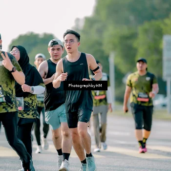 Runner Photo 6436859