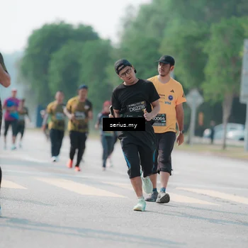 Runner Photo 6436864