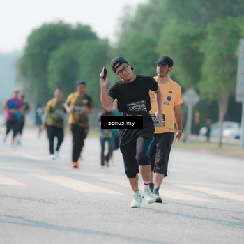 Runner Photo 6436871