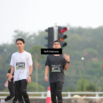 Runner Photo 6436888