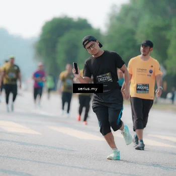 Runner Photo 6436893