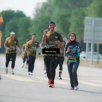 Runner Photo 6436989