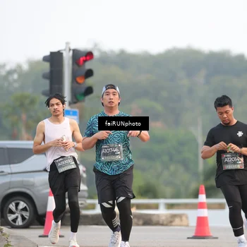 Runner Photo 6436994