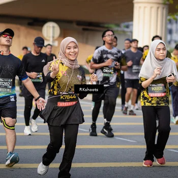 Runner Photo 6437243