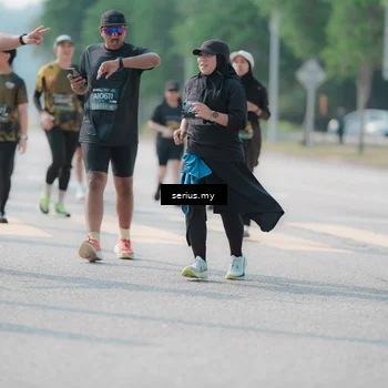 Runner Photo 6437390