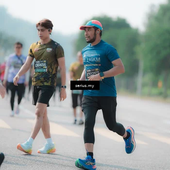 Runner Photo 6437545