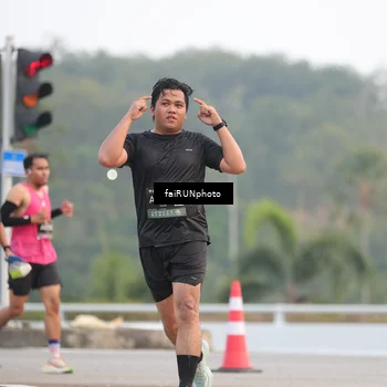 Runner Photo 6437686